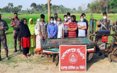 অবৈধভাবে ভারতে যাওয়ার সময় নারীসহ ১২ জনকে করেছে ৫৮  বিজিবি