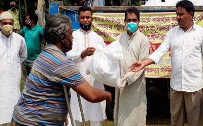 রাঙ্গুনিয়ার পারুয়া ইউনিয়নে ৫১০ পরিবারের মাঝে মাননীয় তথ্যমন্ত্রীর ত্রান সহায়তা ৷