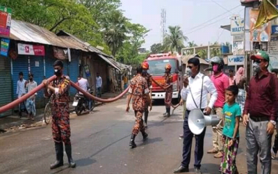 কমলনগরে ছিটানো হচ্ছে ভাইরাসের জীবাণু নাশক ঔষধ