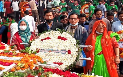 মাস্কে পতাকার অসম্মানকারীদের শাস্তি চাই : মোমিন মেহেদী