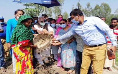 ডিমলায় অতি দরিদ্রদের জন্য কর্মসংস্থান কর্মসূচি’র উদ্বোধন