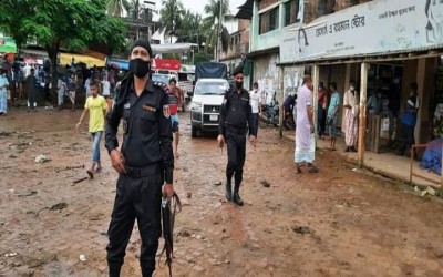 রাঙ্গুনিয়ায় লকডাউনের ৯ম দিনেও যৌথ বাহিনীর অভিযান