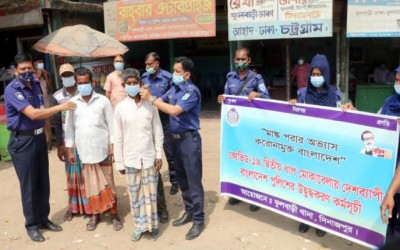 ফুলবাড়ীতে মাস্ক পরা নিশ্চিত করতে থানা পুলিশের উদ্বুদ্ধকরণ কর্মসূচি