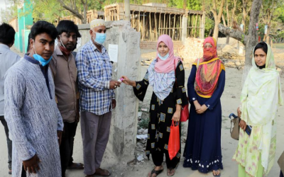 ফুলবাড়ী সরকারি কলেজের উদ্যোগে হ্যান্ড স্যানিটাইজার বিতরণ