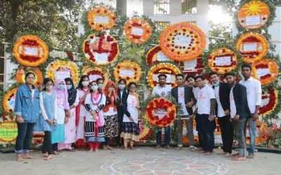 বিনম্র শ্রদ্ধায় শহিদদের স্মরণ করেছে ‘আমরা করব জয়’ সংগঠন