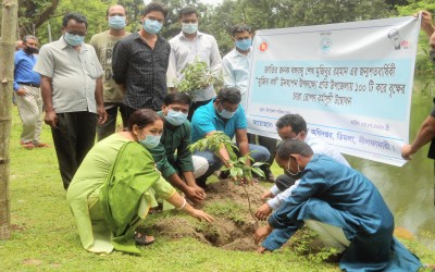 ডিমলায় মুজিববর্ষ উপলক্ষে বৃক্ষরোপণ কর্মসুচির উদ্বোধন