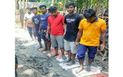 বঙ্গবন্ধু ছাত্র পরিষদ জোয়ারিয়ানালা ইউনিয়ন শাখার সাধারণ সম্পাদকের এর নেতৃত্বে ভাঙ্গা রাস্তা মেরামত